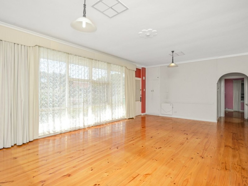 11 Riverview Road, Victor Harbor SA 5211