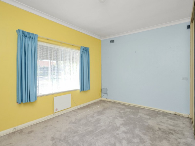 11 Riverview Road, Victor Harbor SA 5211