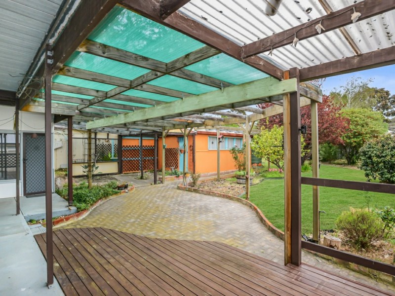 11 Riverview Road, Victor Harbor SA 5211