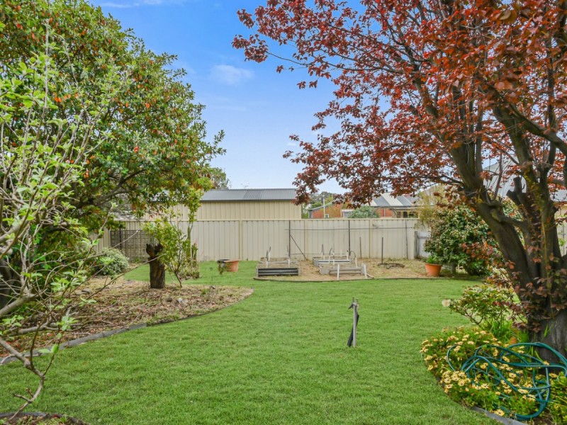 11 Riverview Road, Victor Harbor SA 5211