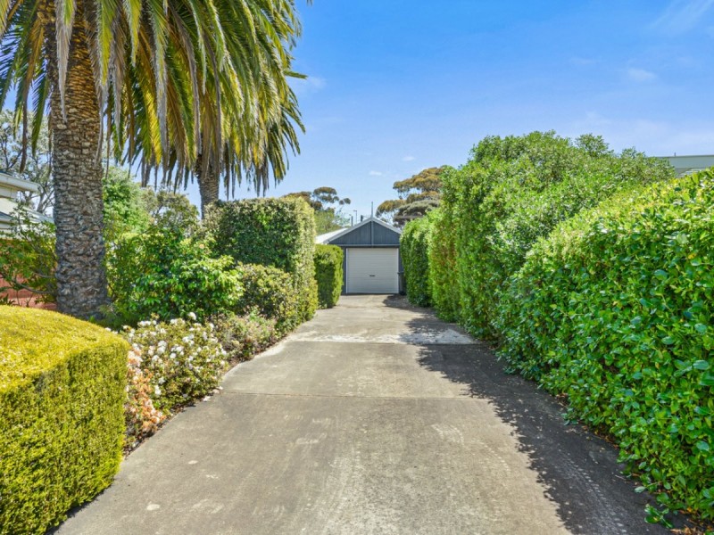 49 The Crescent, Mccracken SA 5211