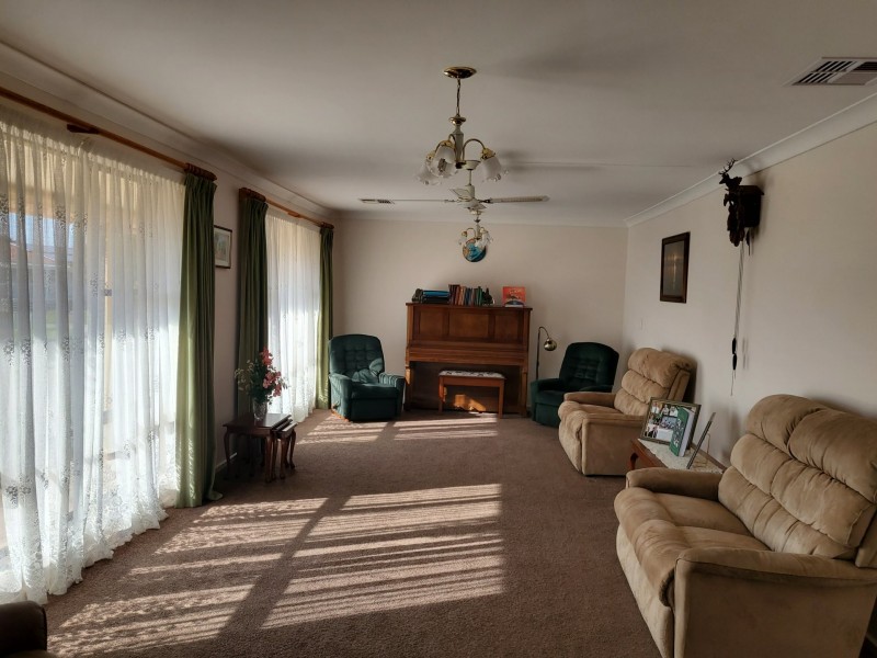 15 Dodson Rd, Encounter Bay SA 5211