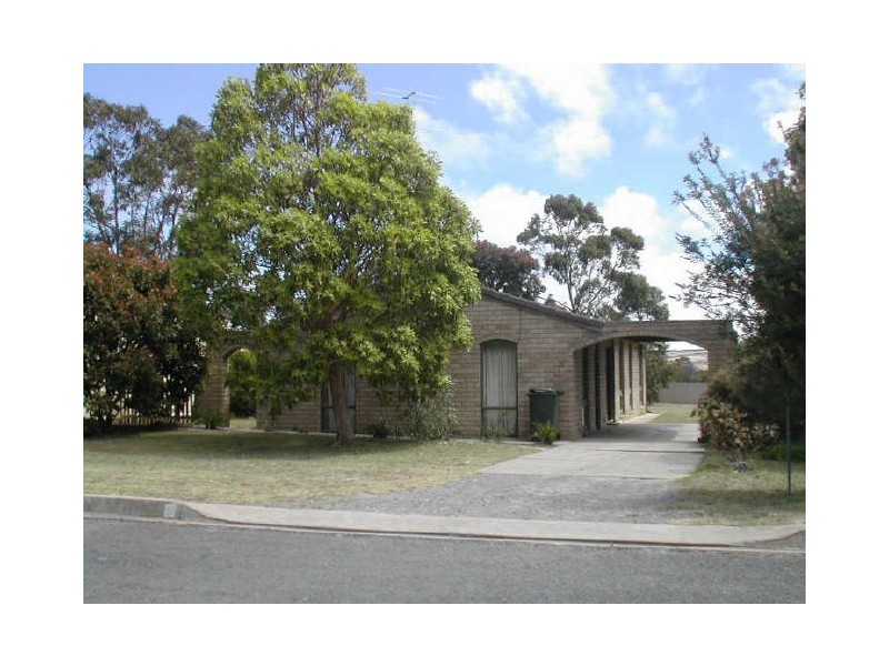 33 Warland Avenue, Victor Harbor SA 5211