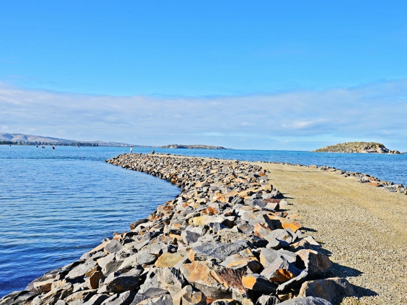 6 Russell Street, Encounter Bay SA 5211