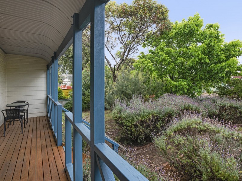 6 Russell Street, Encounter Bay SA 5211