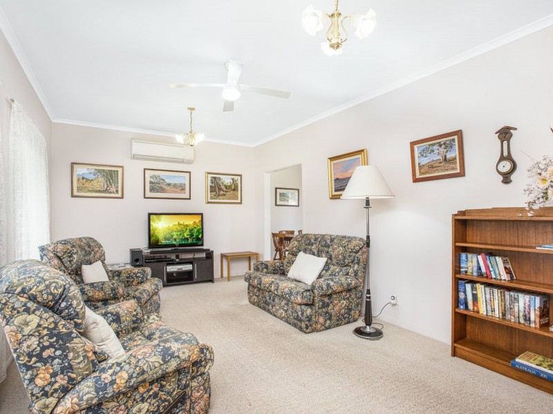 6 Russell Street, Encounter Bay SA 5211