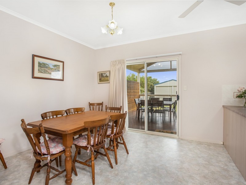6 Russell Street, Encounter Bay SA 5211