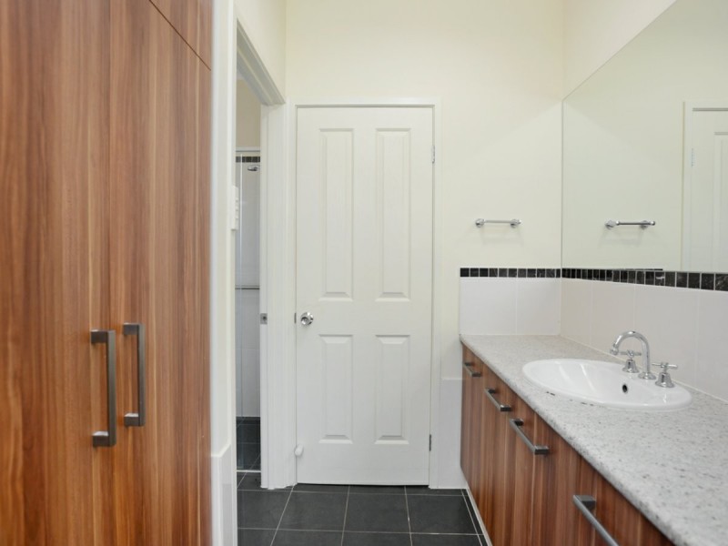 107 Excelsior Parade, Hindmarsh Island SA 5214