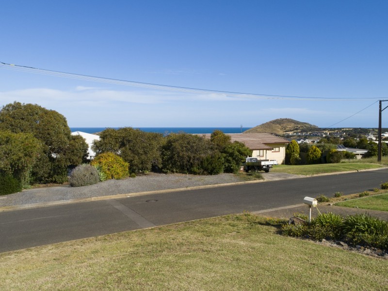 7 Rumbelow  Street, Encounter Bay SA 5211