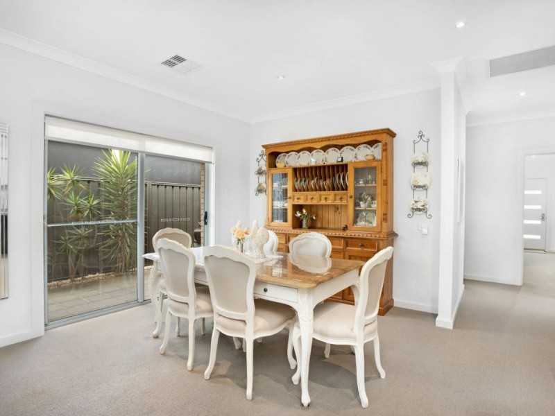 6 Central Drive, Victor Harbor SA 5211