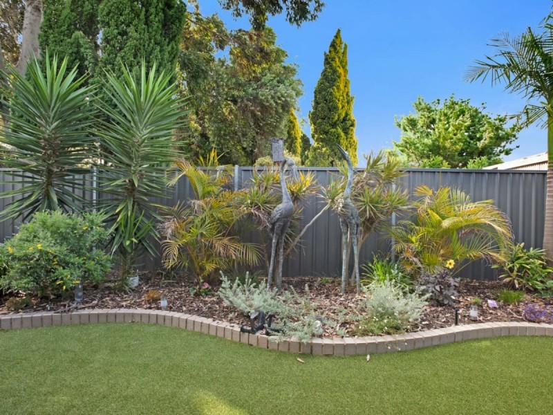 6 Central Drive, Victor Harbor SA 5211