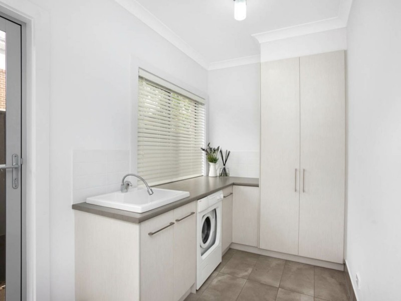 6 Central Drive, Victor Harbor SA 5211