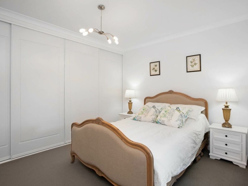 6 Central Drive, Victor Harbor SA 5211