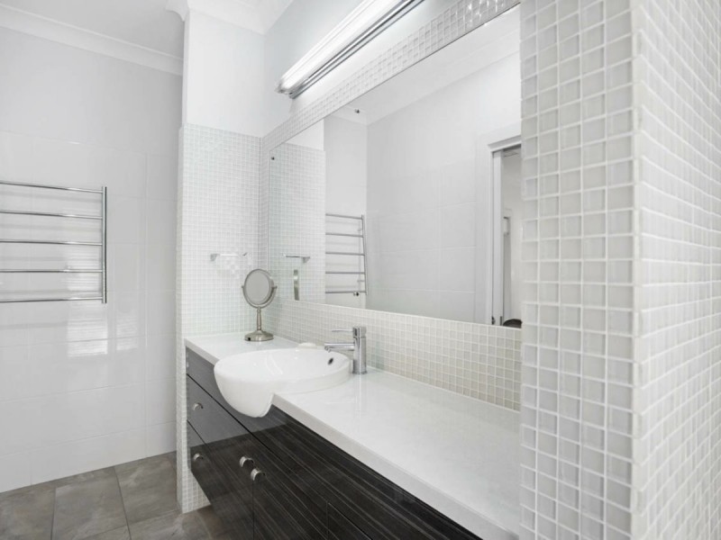 6 Central Drive, Victor Harbor SA 5211