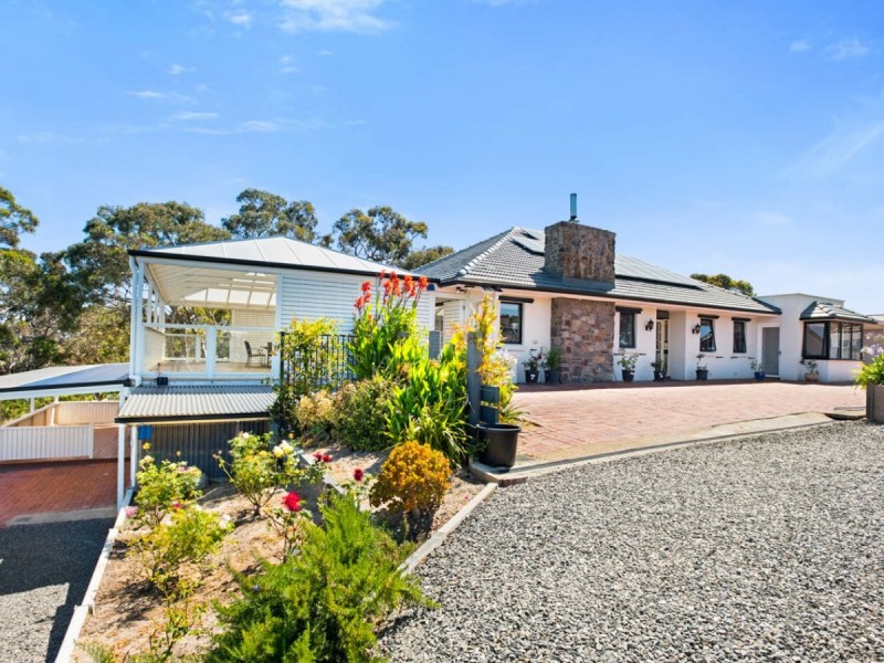 17 Lawson Street, Victor Harbor SA 5211