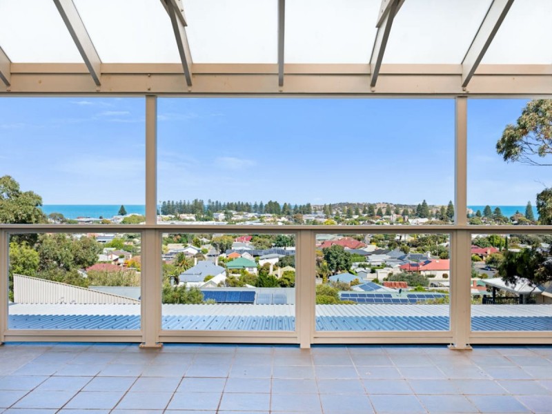 17 Lawson Street, Victor Harbor SA 5211