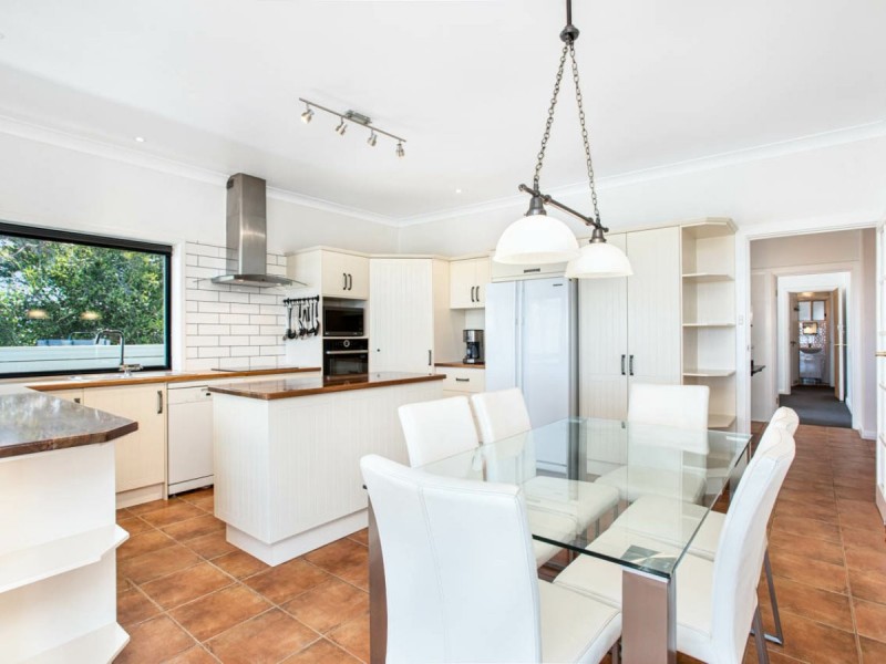 17 Lawson Street, Victor Harbor SA 5211