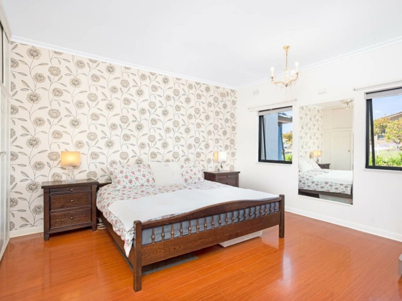 17 Lawson Street, Victor Harbor SA 5211