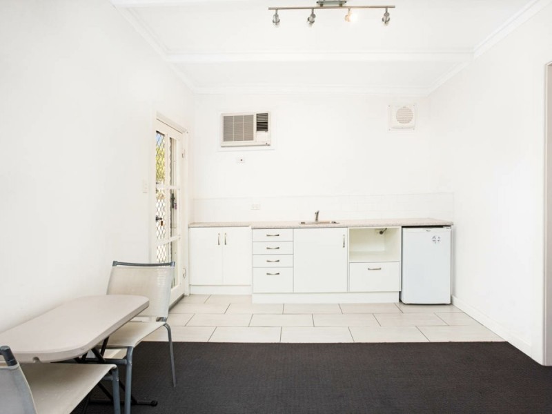 17 Lawson Street, Victor Harbor SA 5211