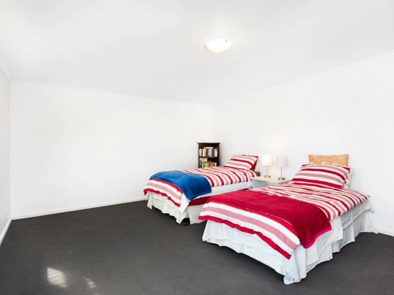 17 Lawson Street, Victor Harbor SA 5211