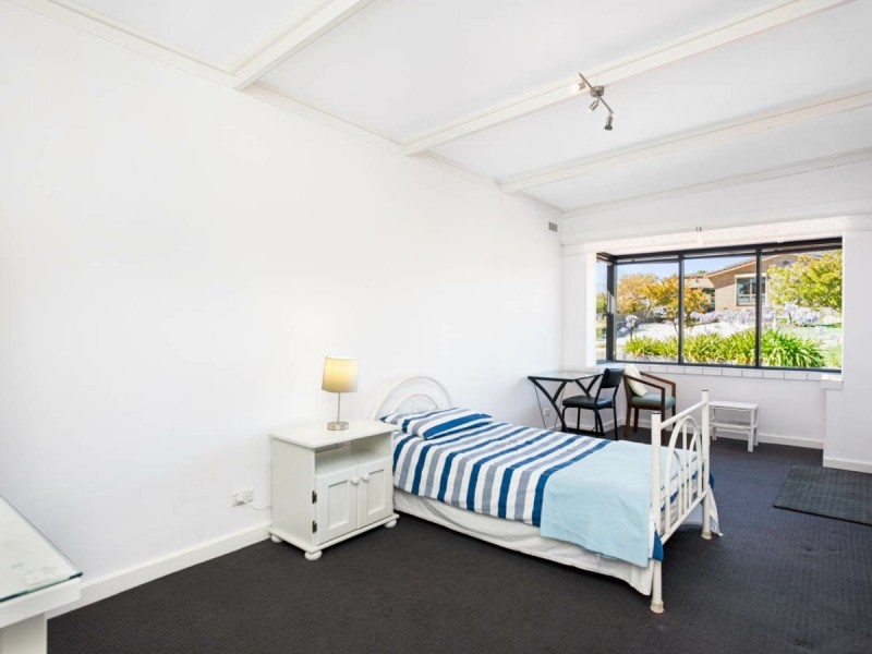 17 Lawson Street, Victor Harbor SA 5211