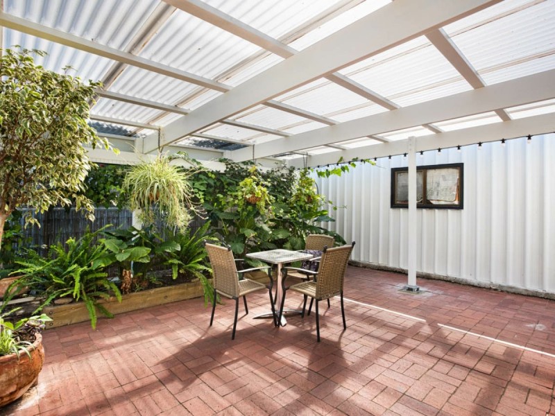 17 Lawson Street, Victor Harbor SA 5211