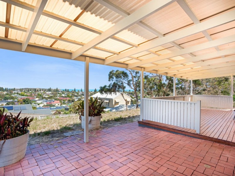 17 Lawson Street, Victor Harbor SA 5211