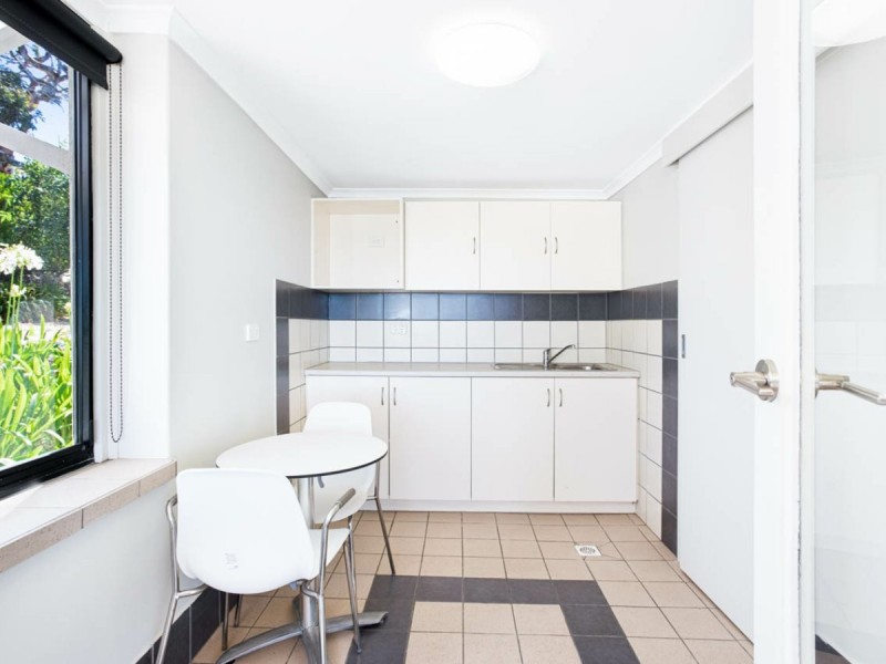 17 Lawson Street, Victor Harbor SA 5211