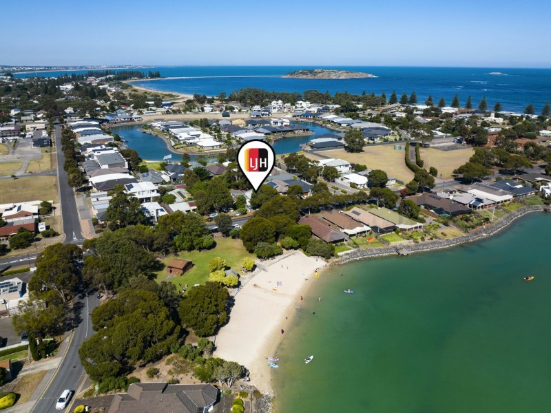50 Bartel Boulevard, Victor Harbor SA 5211