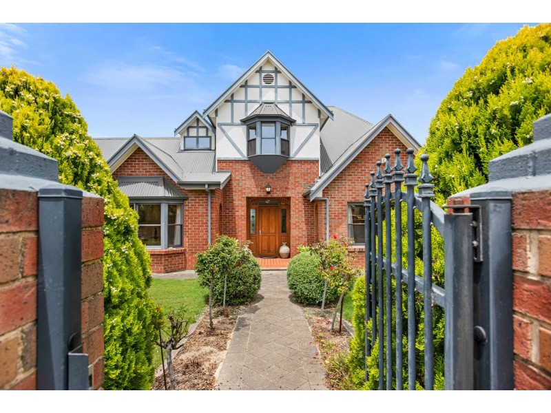 4 Adamson Street, Hayborough SA 5211