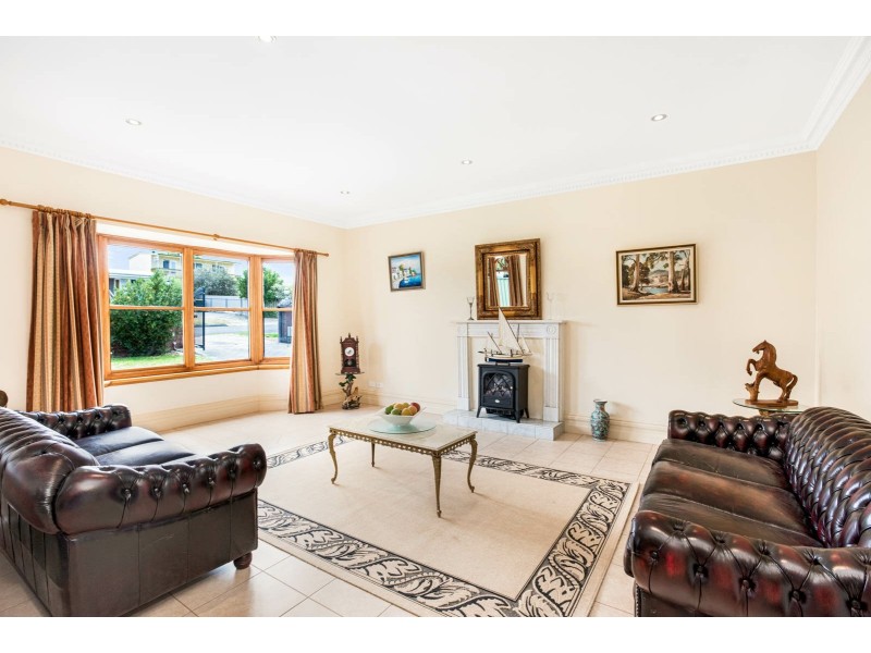 4 Adamson Street, Hayborough SA 5211