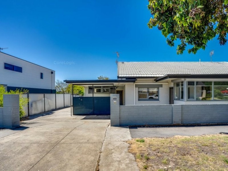 8 Carlyle St, Victor Harbor SA 5211