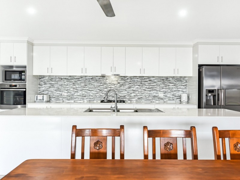 11 Peppermint Drive, Hayborough SA 5211