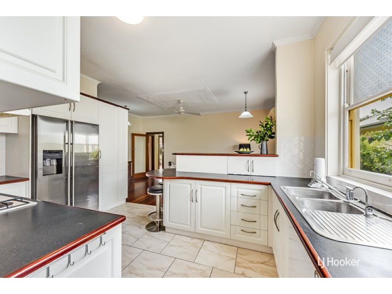 51 Hill Street, Victor Harbor SA 5211