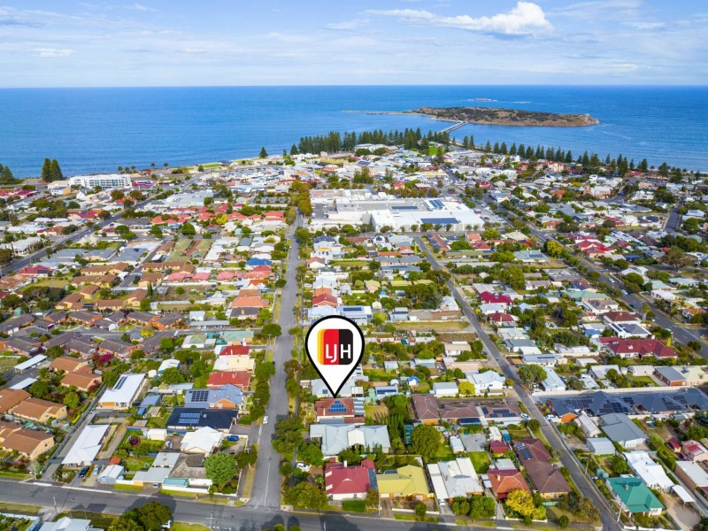 51 Hill Street, Victor Harbor SA 5211