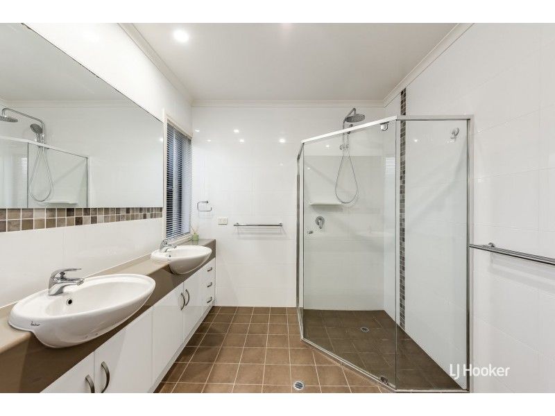 3 Fairway Drive, Mccracken SA 5211