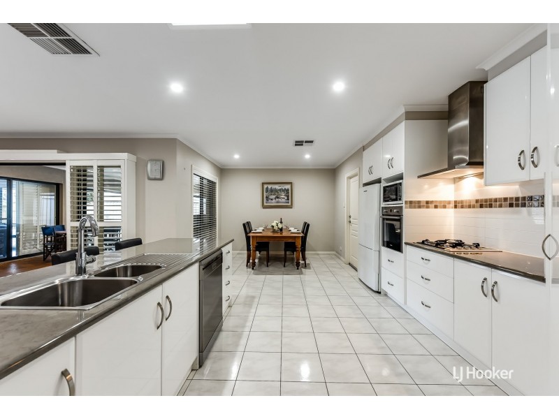 3 Fairway Drive, Mccracken SA 5211
