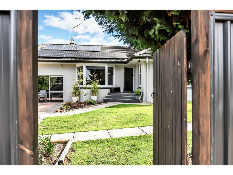 28 The Parkway, Victor Harbor SA 5211