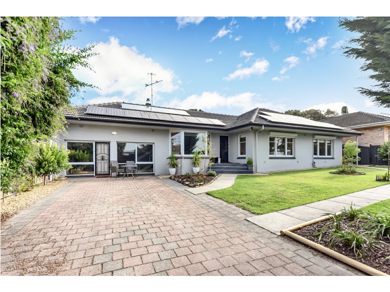 28 The Parkway, Victor Harbor SA 5211