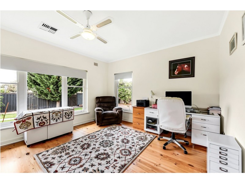 28 The Parkway, Victor Harbor SA 5211