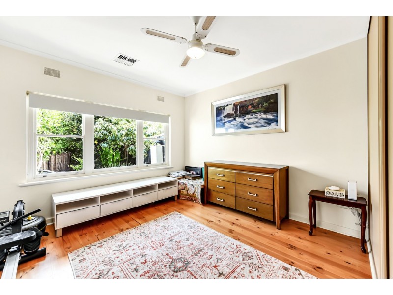 28 The Parkway, Victor Harbor SA 5211