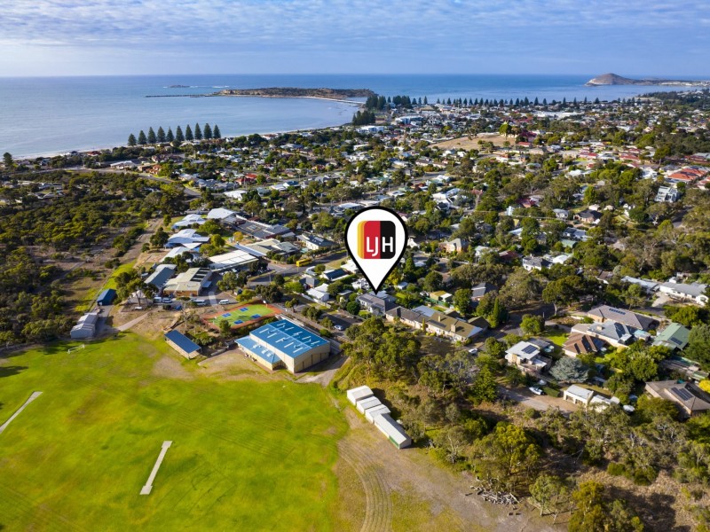 28 The Parkway, Victor Harbor SA 5211