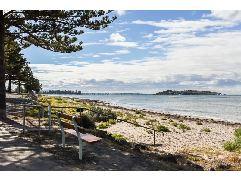 3 Ainslie Roberts Drive, Encounter Bay SA 5211