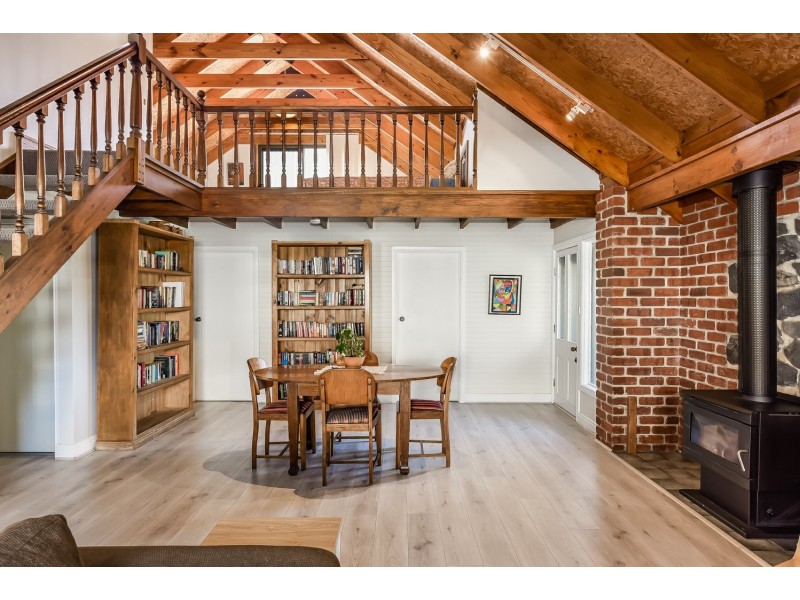 33 Russell Street, Encounter Bay SA 5211