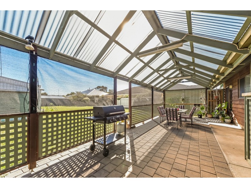 33 Russell Street, Encounter Bay SA 5211