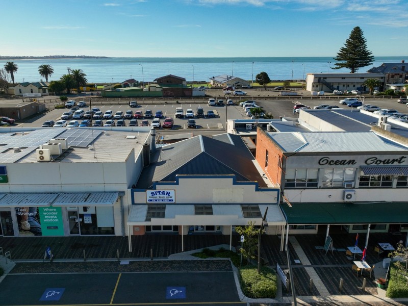 60 Ocean Street, Victor Harbor SA 5211