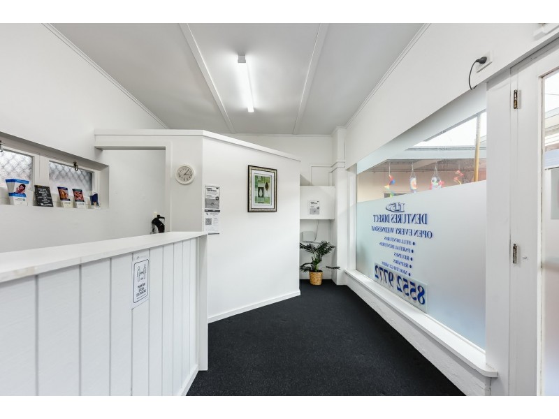 60 Ocean Street, Victor Harbor SA 5211