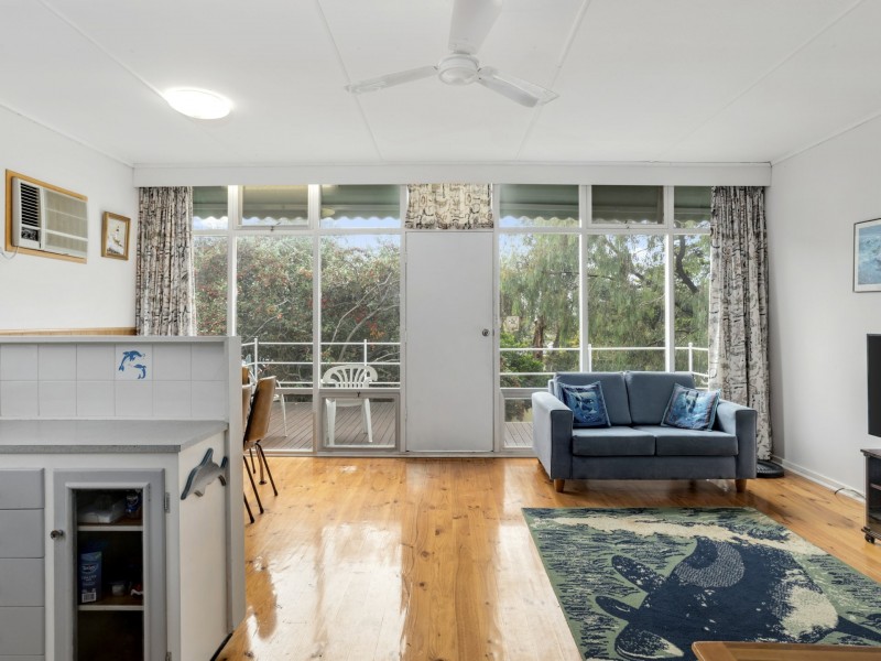 10 Coorong Crescent, Encounter Bay SA 5211