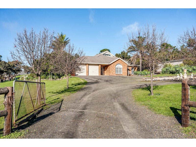 12 Swains Crossing Road, Victor Harbor SA 5211