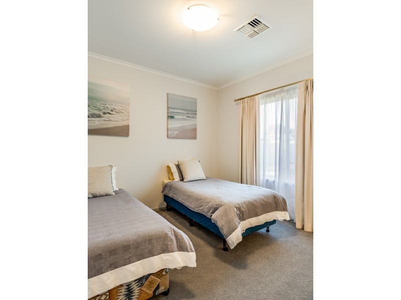 12 Swains Crossing Road, Victor Harbor SA 5211